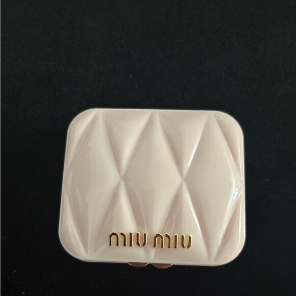 Brand new Miu Miu pink mirror travel size with box and dustbag - Picture 1 of 8